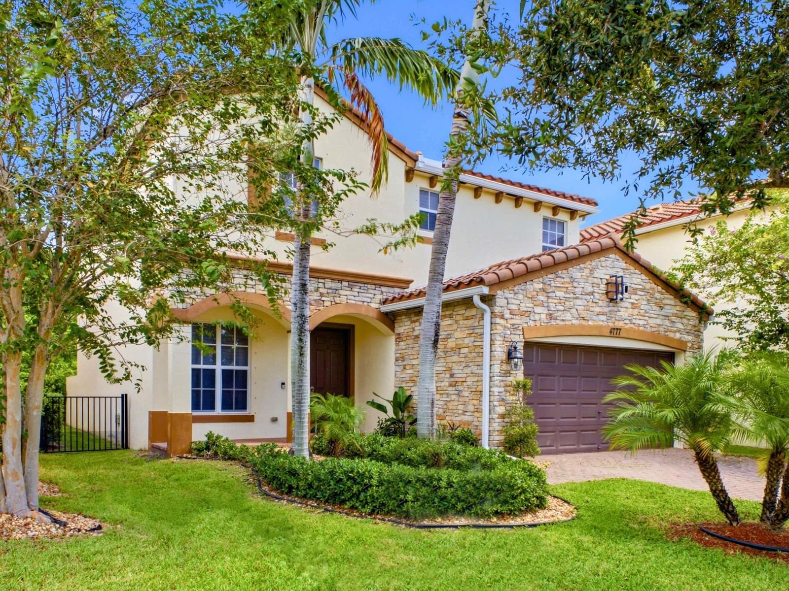 4777 Capital Drive, Lake Worth, FL 33463 photo 2
