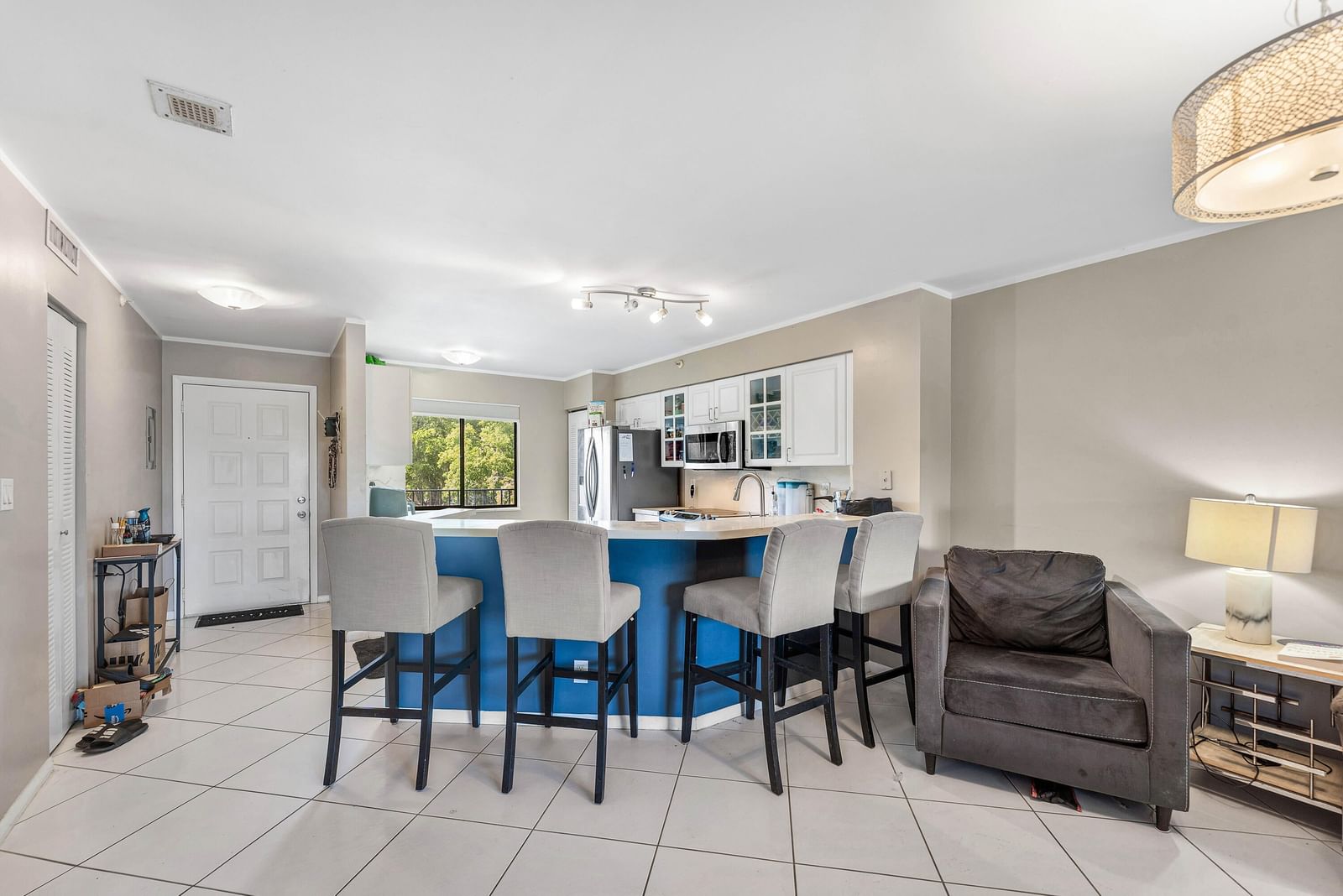 2205 S CYPRESS BEND Drive #302, Pompano Beach, FL 33069 photo 5