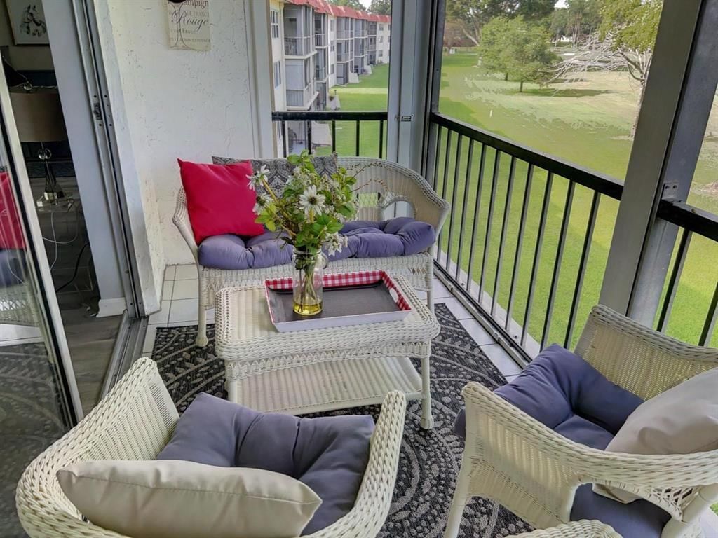 9300 N HOLLYBROOK LAKE Drive S #304, Pembroke Pines, FL 33025 photo 2