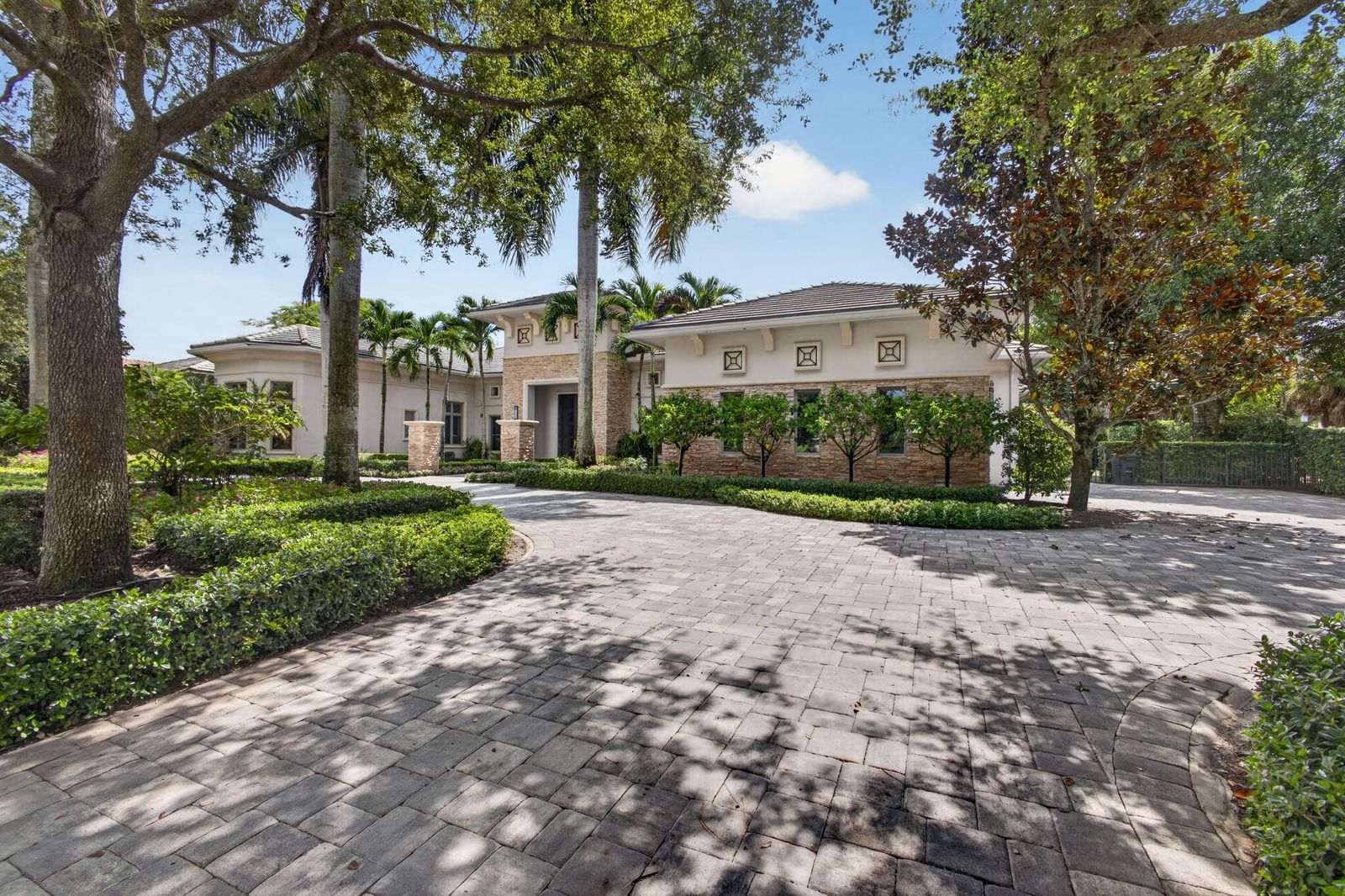 12200 TILLINGHAST Circle, Palm Beach Gardens, FL 33418 photo 3