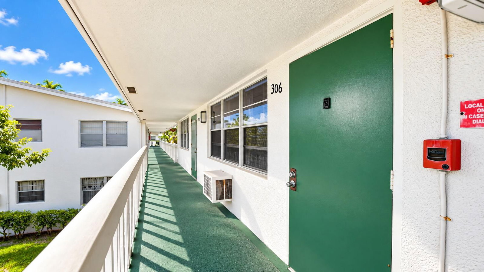 306 Farnham M, Deerfield Beach, FL 33442 photo 2