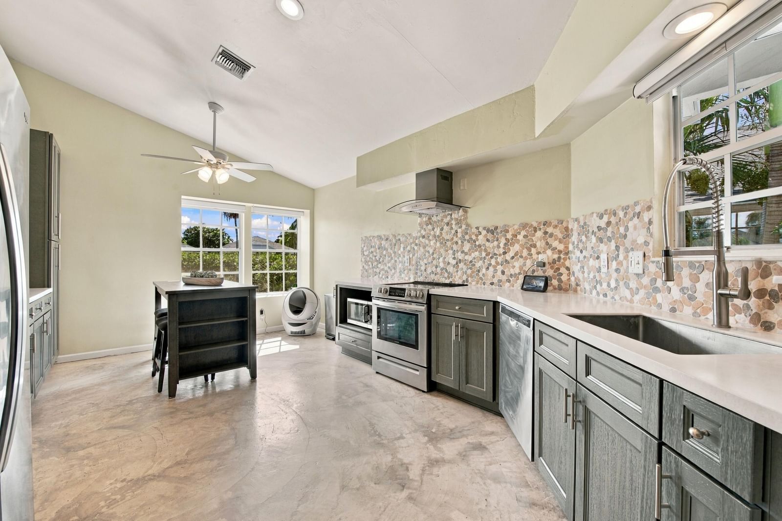 14 HEATHER TRACE Drive, Boynton Beach, FL 33436 photo 4