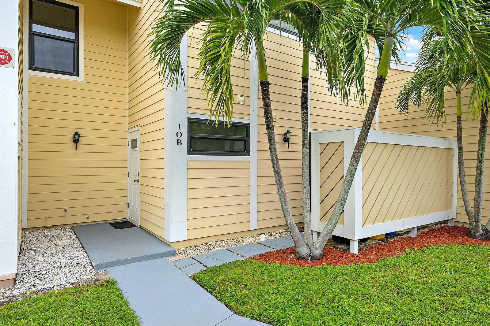 502 Lakewood Drive #10B, Jupiter, FL 33458 photo 4