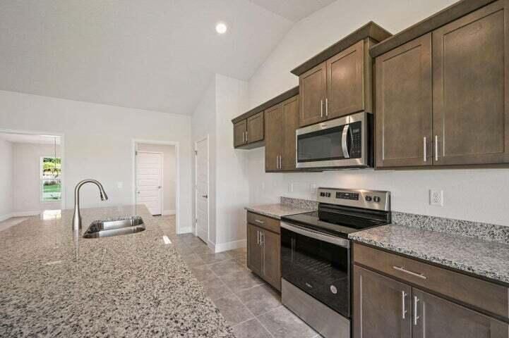 3998 SW MCCAIN Street, Port St Lucie, FL 34953 photo 4