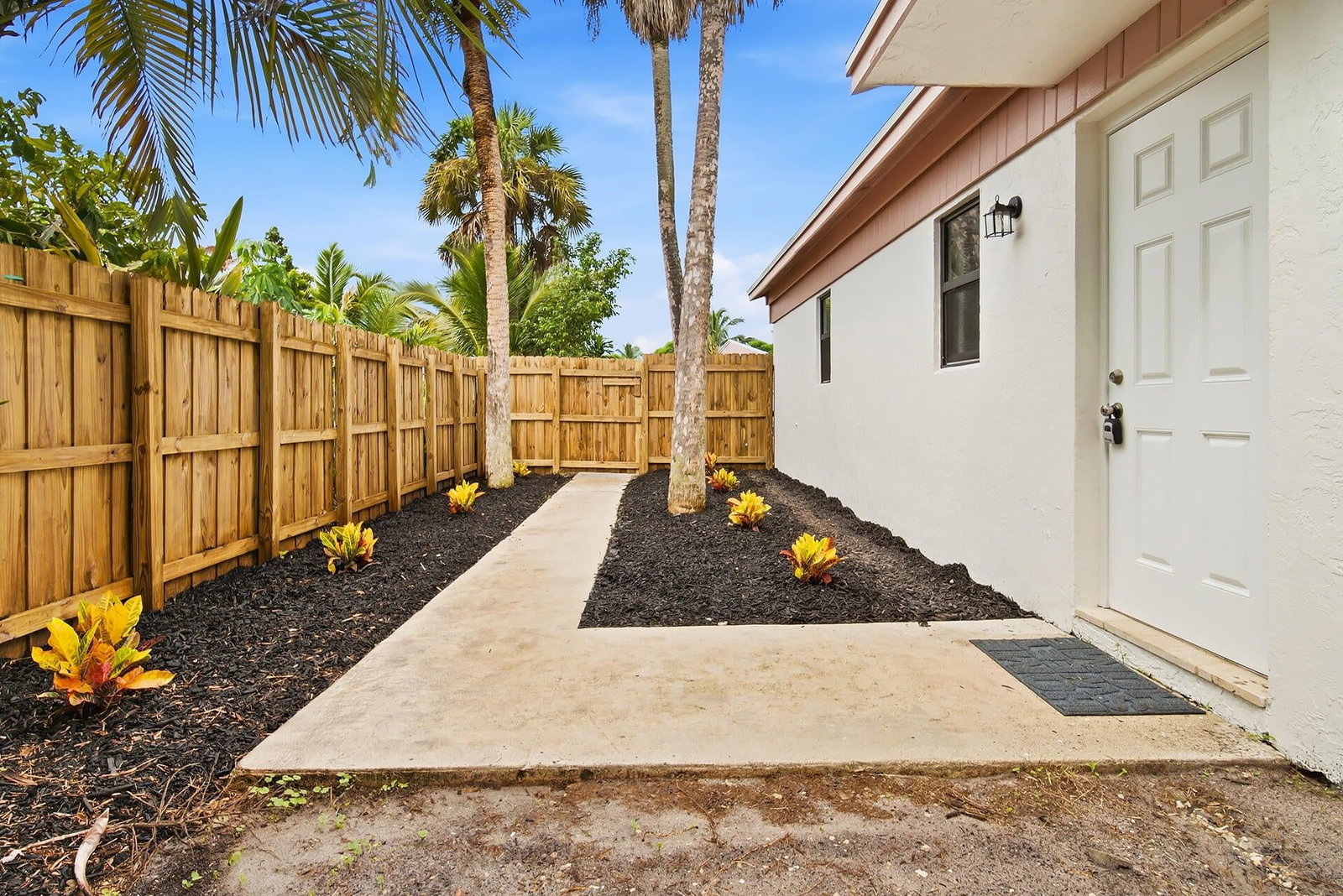 581 NW 47TH Avenue, Delray Beach, FL 33445 photo 3