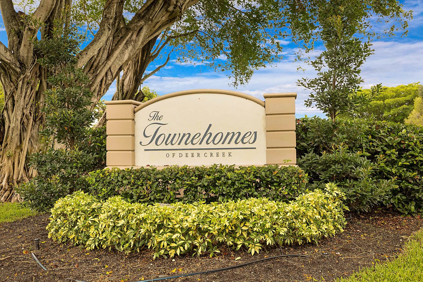 702 DEER CREEK NORTH SHORE Drive, Deerfield Beach, FL 33442 photo 2