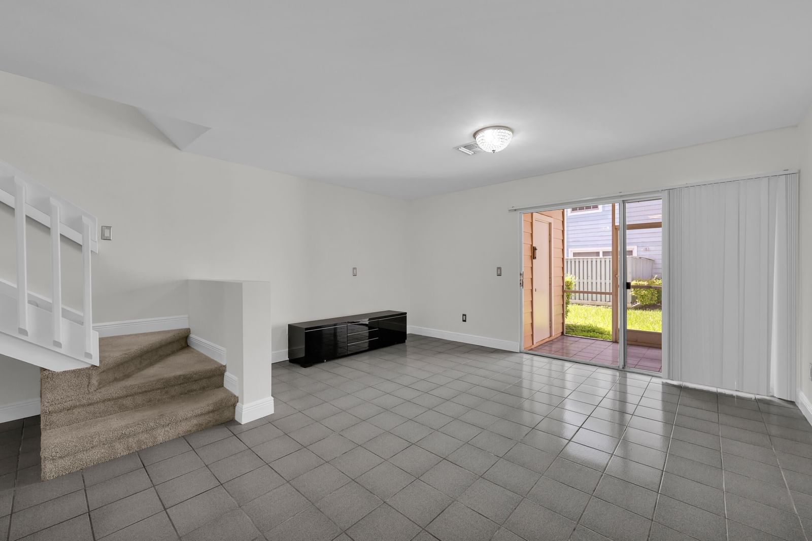 2164 CHAMPIONS Way, North Lauderdale, FL 33068 photo 4