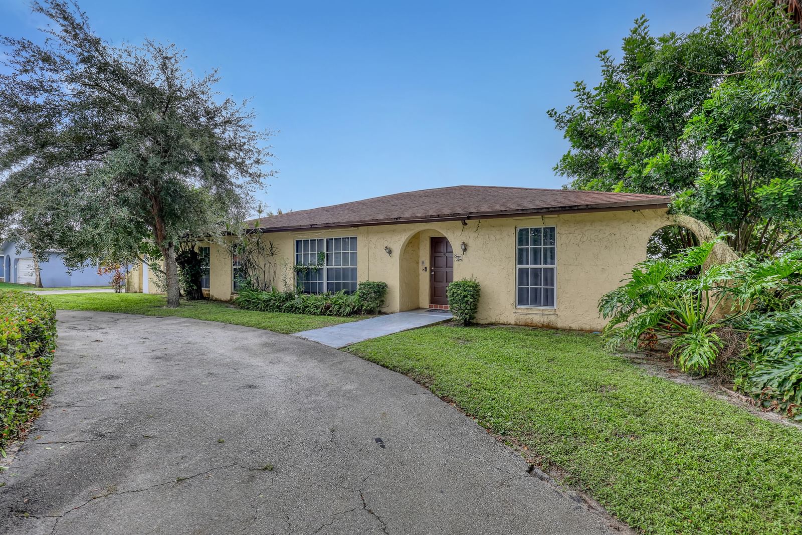 110 MEADOWLARK Drive, Royal Palm Beach, FL 33411 photo 5