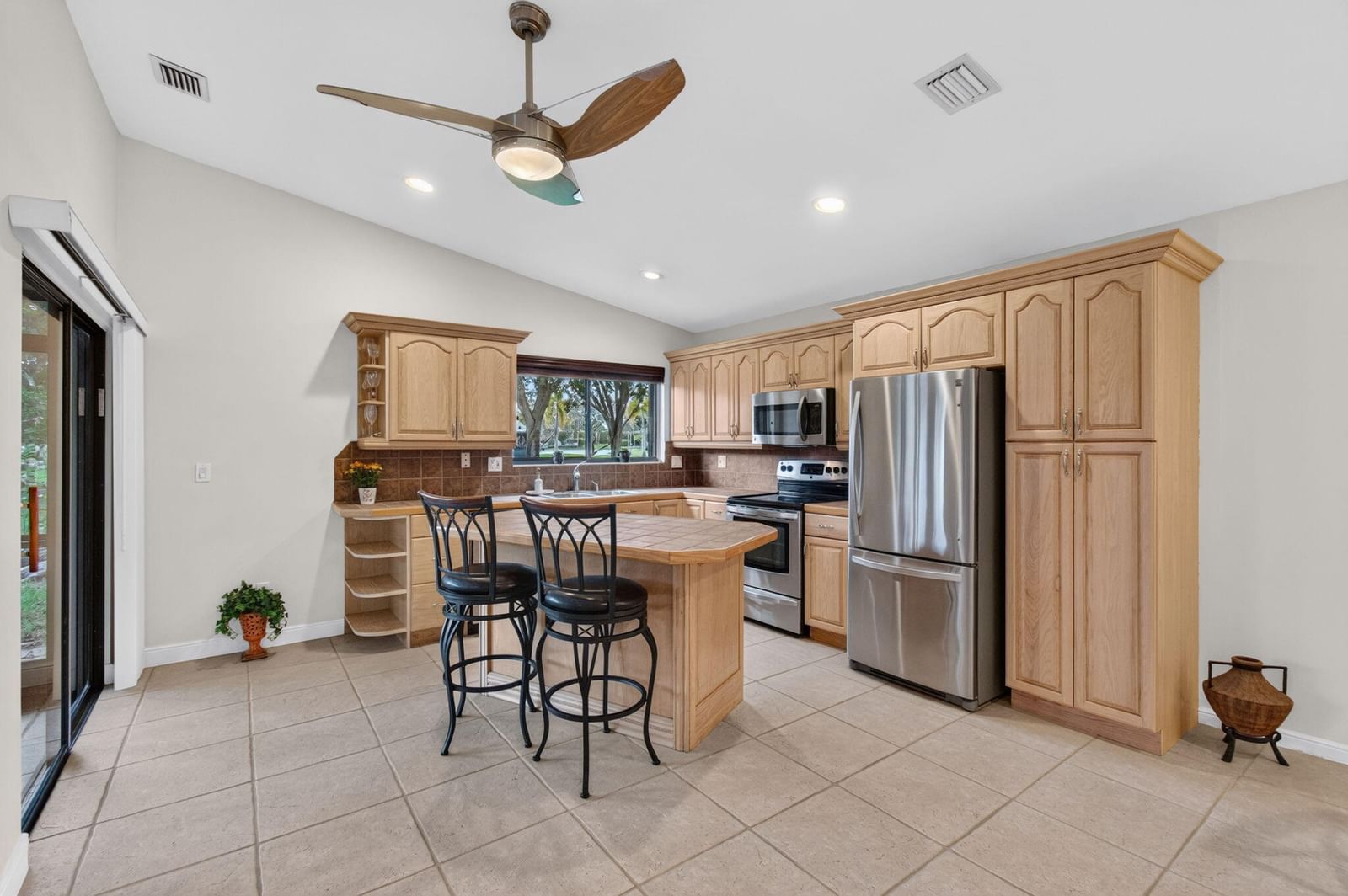 4 Fawlkland Circle, Boynton Beach, FL 33426 photo 5