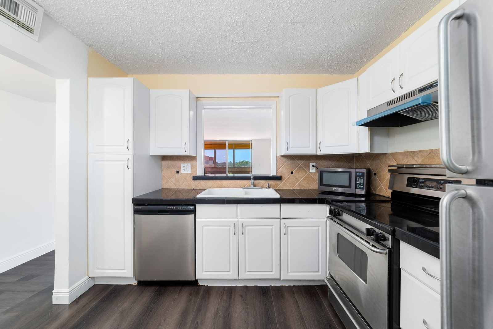 408 NW 68th Avenue #502, Plantation, FL 33317 photo 5