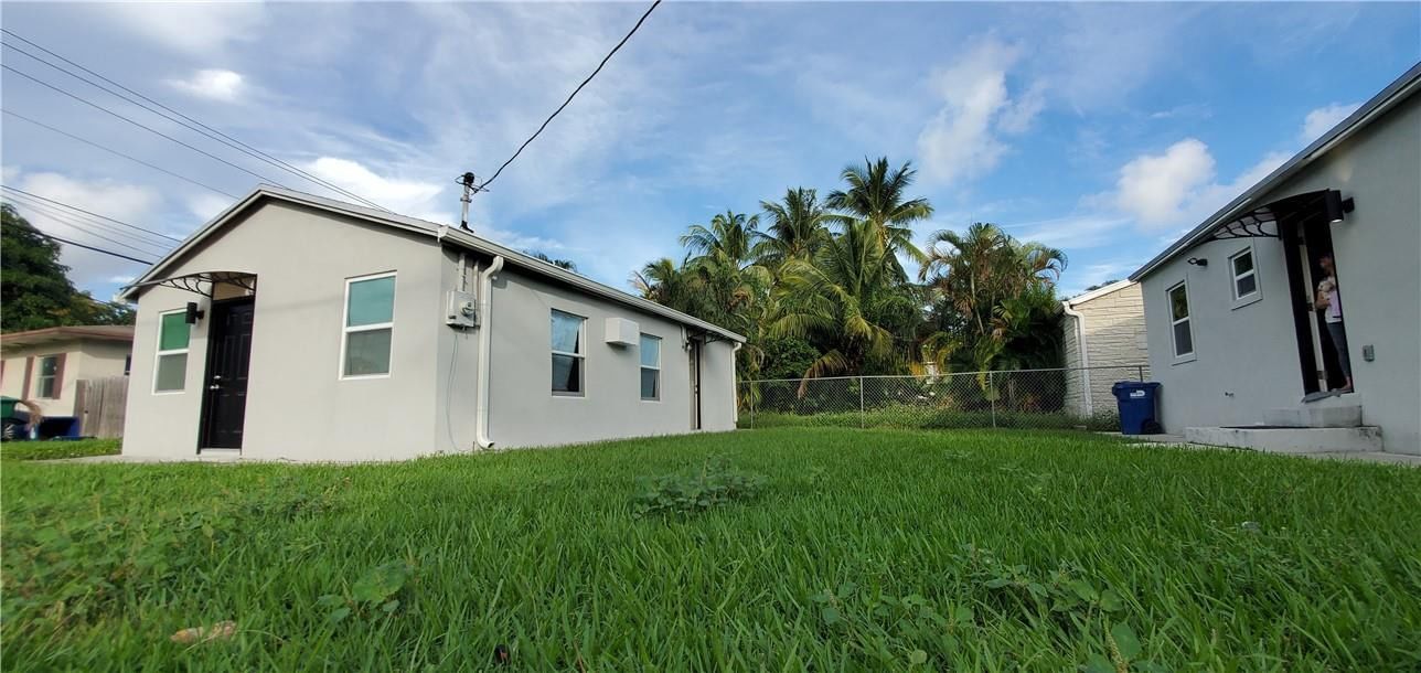 1301 NE 110th Terrace, Miami, FL 33161 photo 2