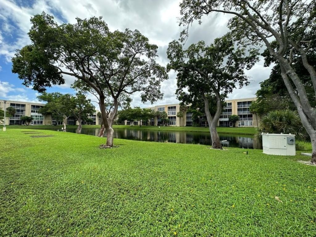 3121 NW 47th Terrace #301, Lauderdale Lakes, FL 33319 photo 3