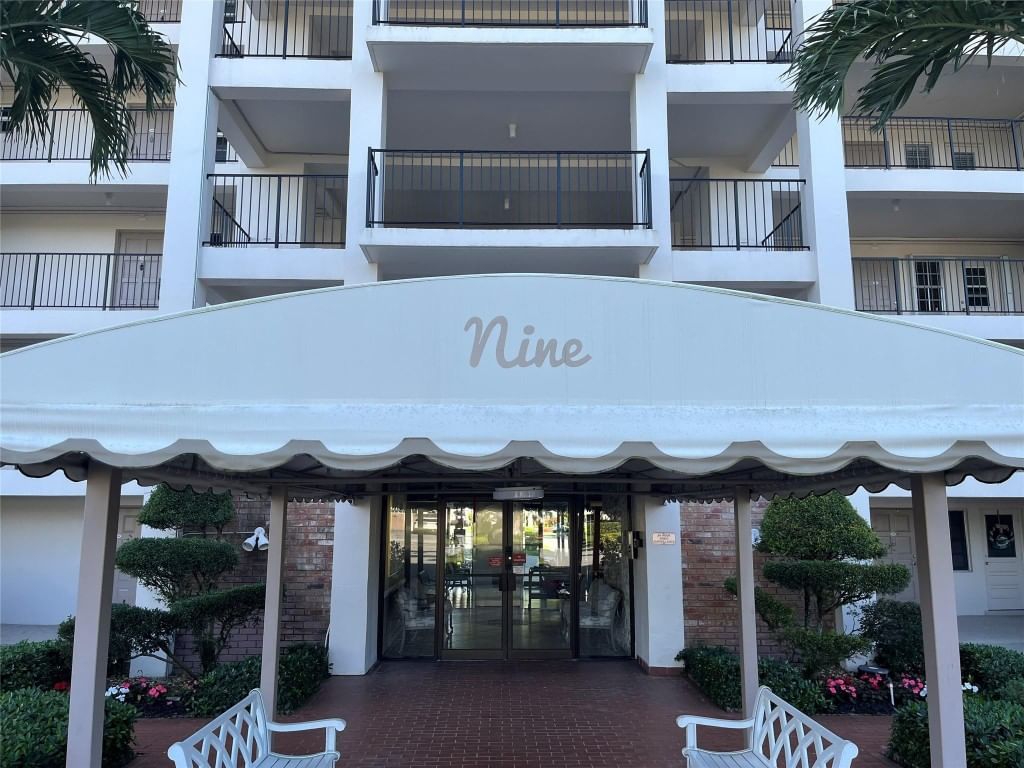 3100 N Palm Aire Drive #304, Pompano Beach, FL 33069 photo 2