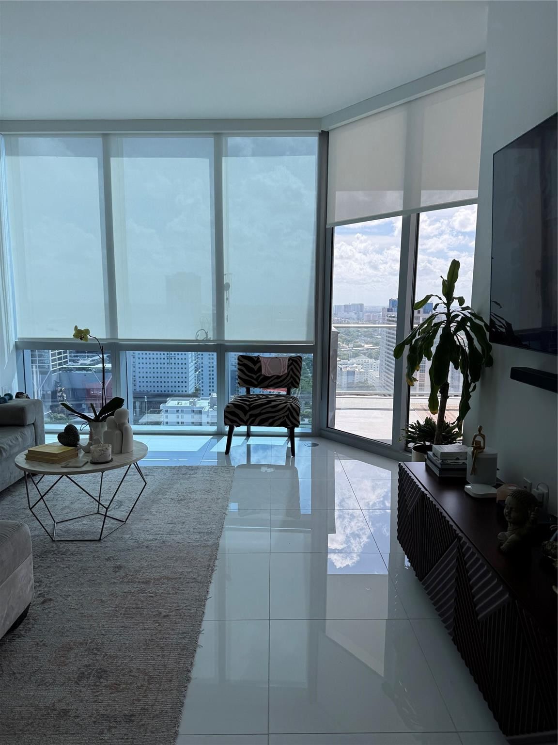 851 NE 1st Avenue #2606, Miami, FL 33132 photo 4