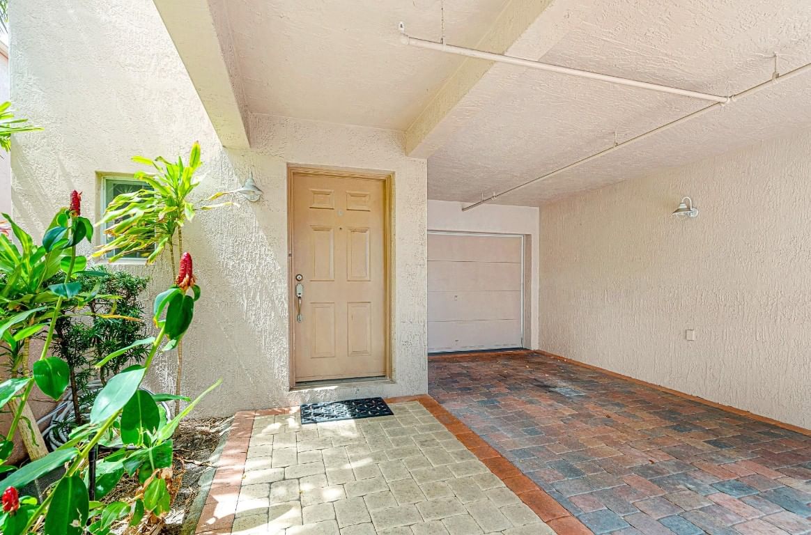 2005 Oceanwalk Terrace #300, Pompano Beach, FL 33062 photo 3
