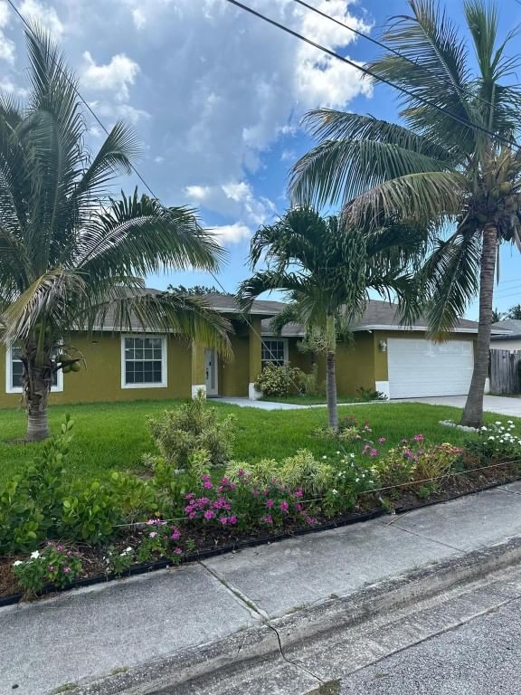 1618 W 26th Street, Riviera Beach, FL 33404 photo 2