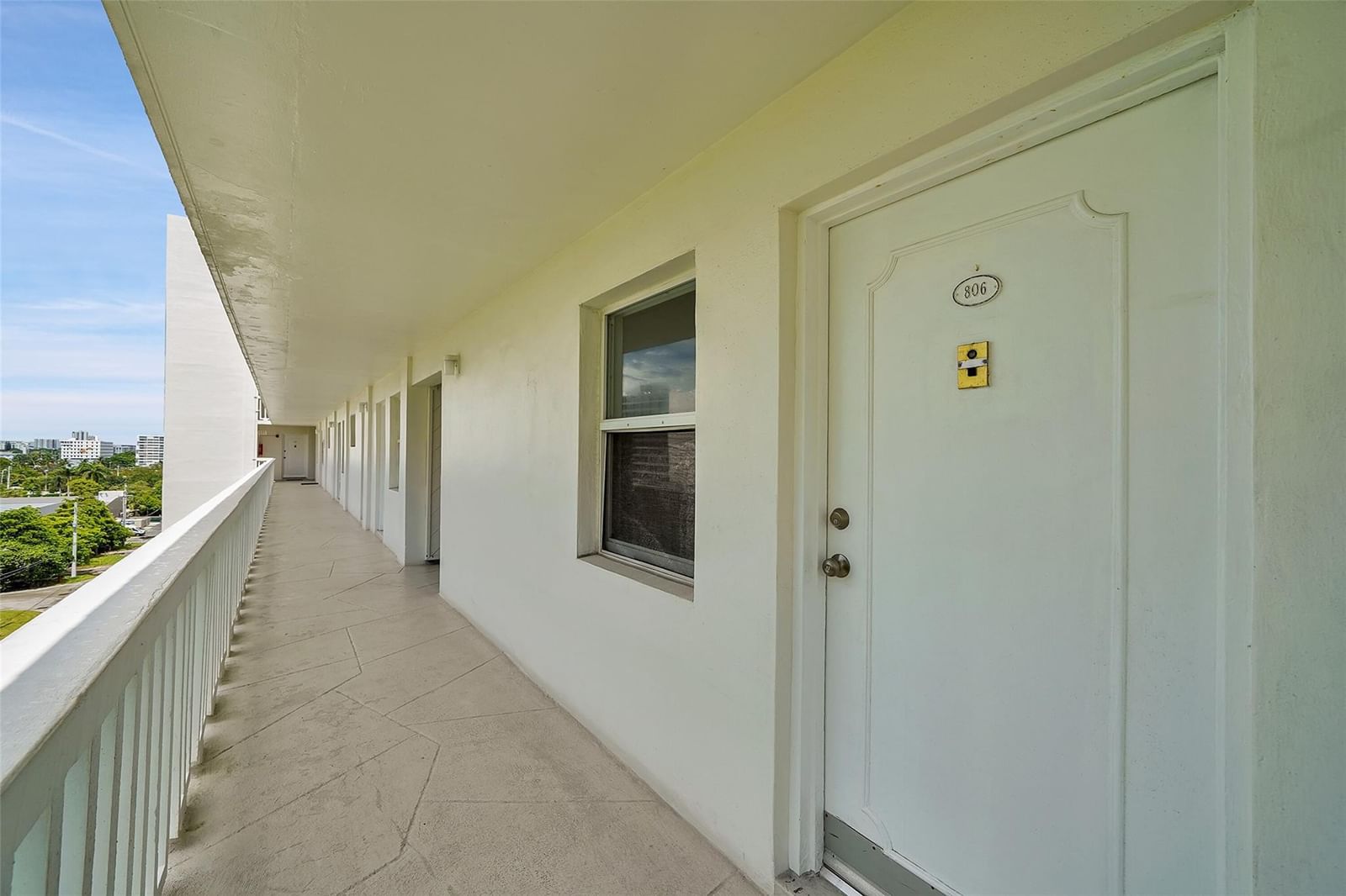 2555 NE 11th Street #806, Fort Lauderdale, FL 33304 photo 2