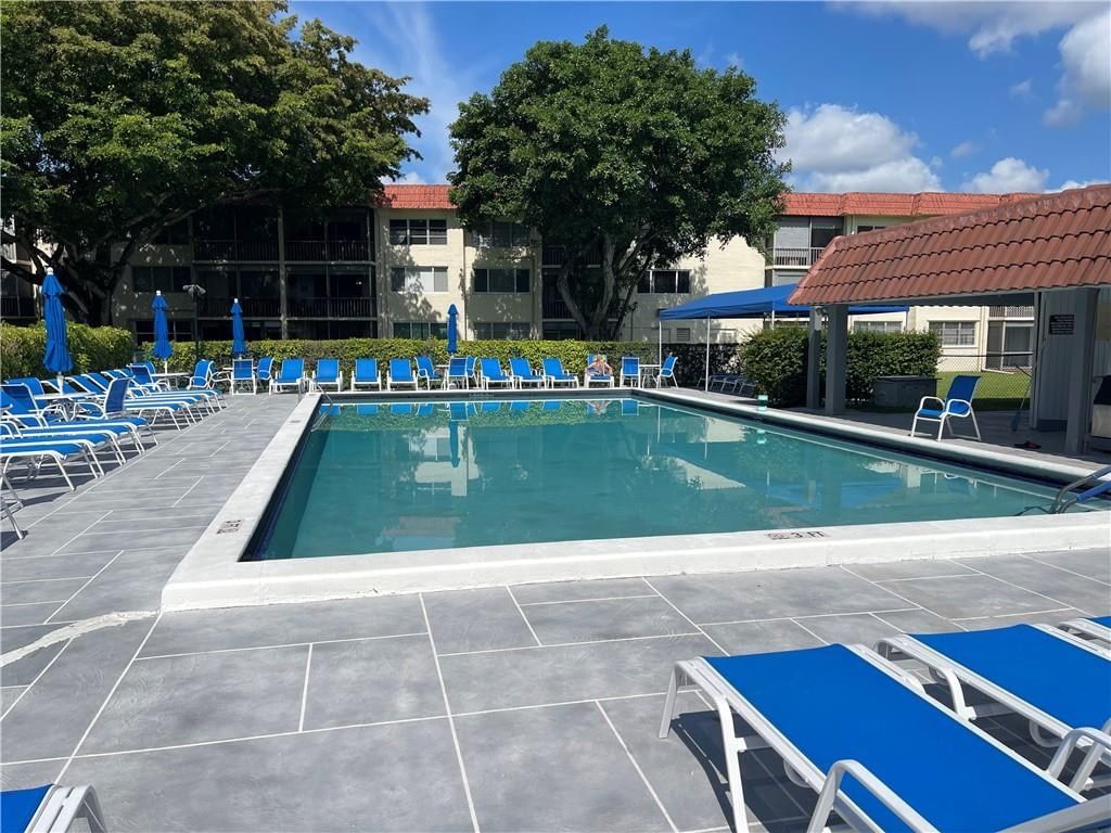 9410 N Hollybrook Lake Drive #310, Pembroke Pines, FL 33025 photo 2