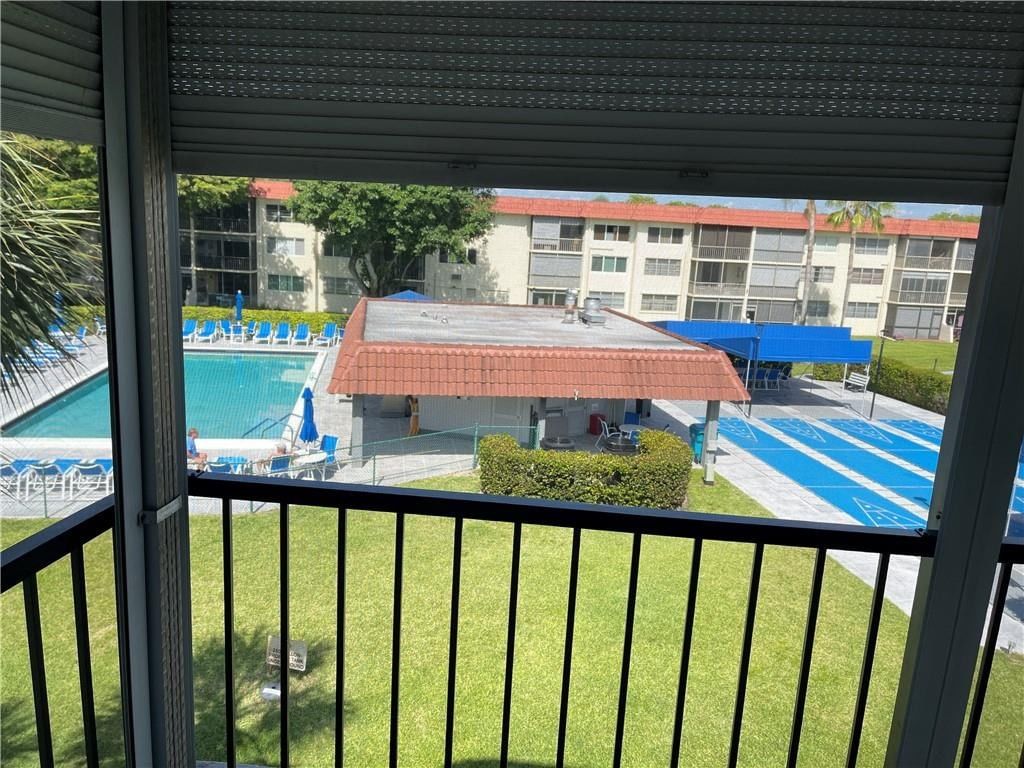 9410 N Hollybrook Lake Drive #310, Pembroke Pines, FL 33025 photo 3