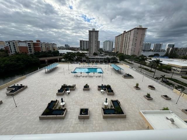 230 174th Street #814, Sunny Isles Beach, FL 33160 photo 2
