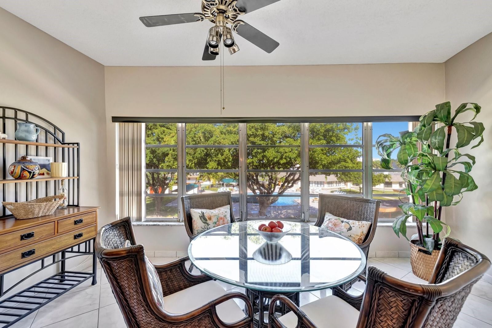 4270 NW 40th Street #302, Lauderdale Lakes, FL 33319 photo 5
