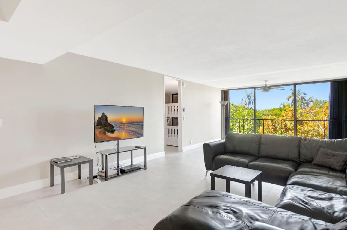 501 SW 11th Place #403, Boca Raton, FL 33432 photo 3