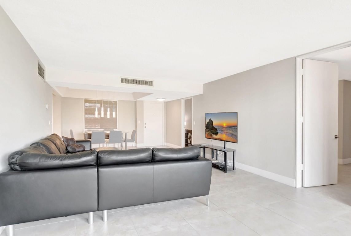 501 SW 11th Place #403, Boca Raton, FL 33432 photo 4