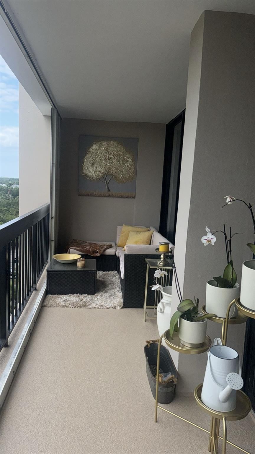 2425 Presidential Way #705, West Palm Beach, FL 33401 photo 2
