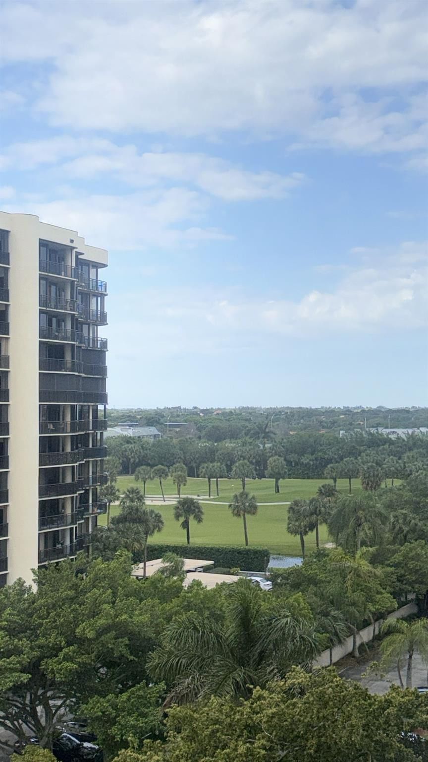 2425 Presidential Way #705, West Palm Beach, FL 33401 photo 4