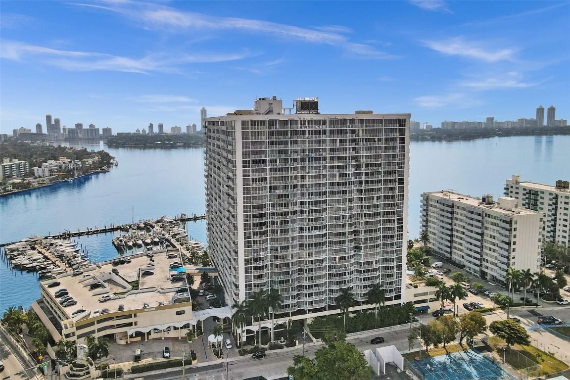 7601 E Treasure Drive #617, North Bay Village, FL 33141 photo 3