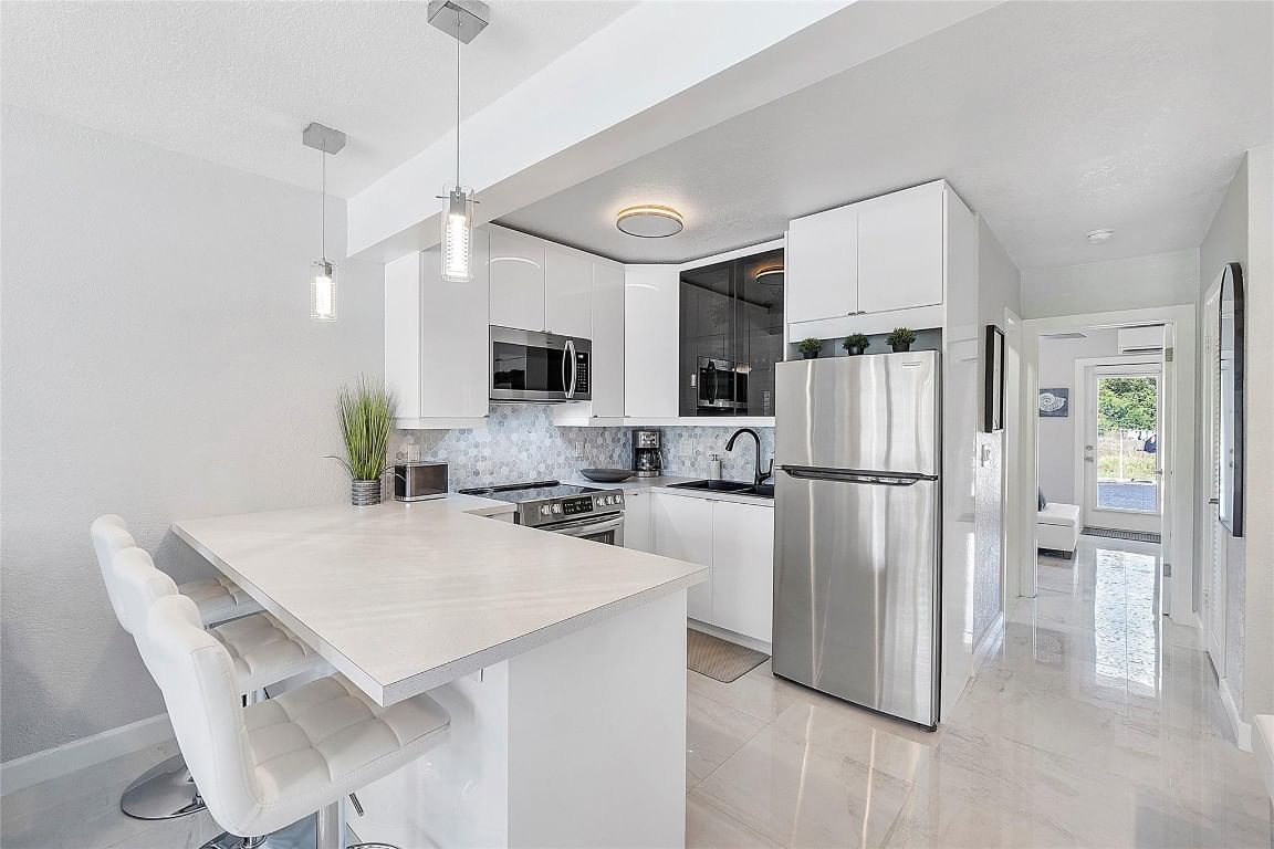 500 Layne Boulevard #6, Hallandale Beach, FL 33009 photo 4