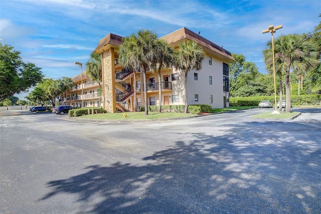 6095 N Sabal Palm Boulevard #212, Tamarac, FL 33319 photo 2