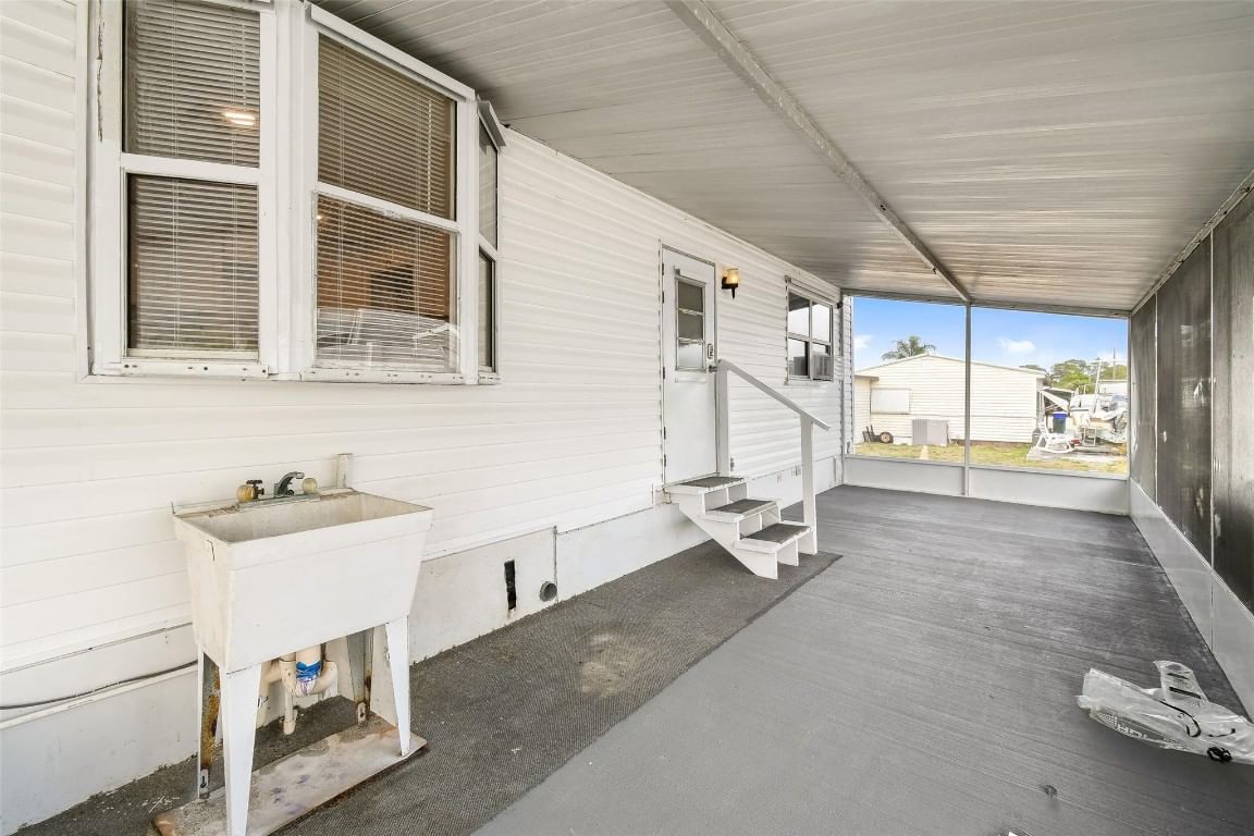 7897 SE Swan Avenue, Hobe Sound, FL 33455 photo 3