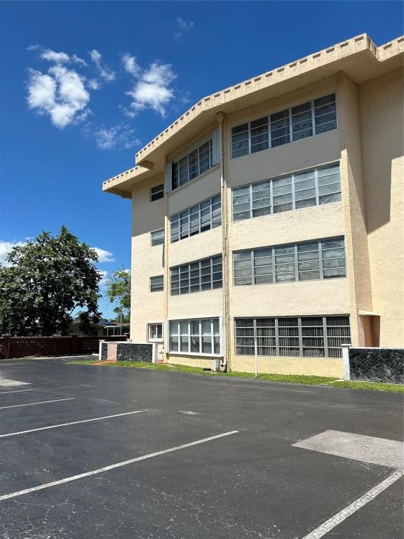 4191 NW 41st Street #312, Lauderdale Lakes, FL 33319 photo 3