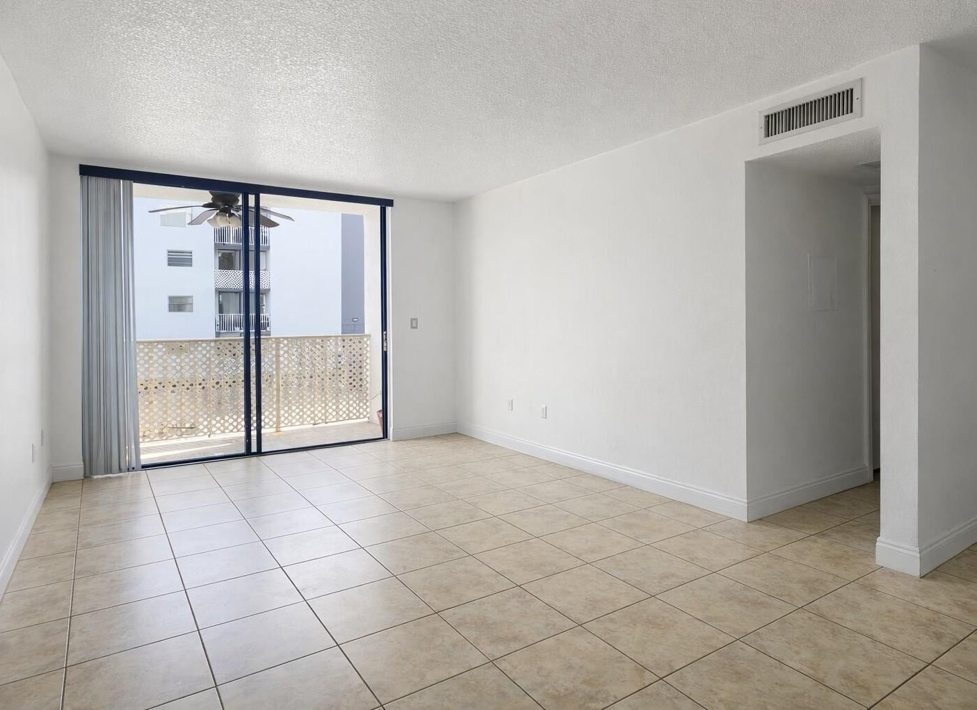 8185 NW 7th Street #214, Miami, FL 33126 photo 3