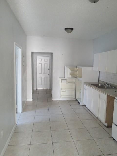 439 NW 18TH Avenue, Fort Lauderdale, FL 33311 photo 3