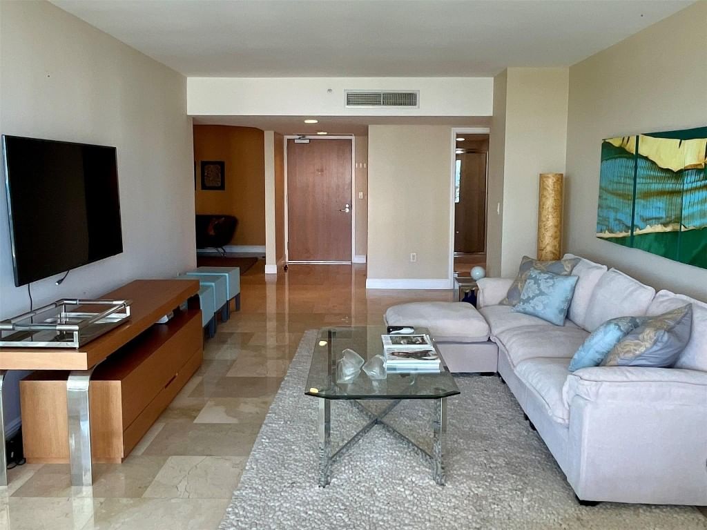 16500 Collins Avenue #2052, Sunny Isles Beach, FL 33160 photo 4