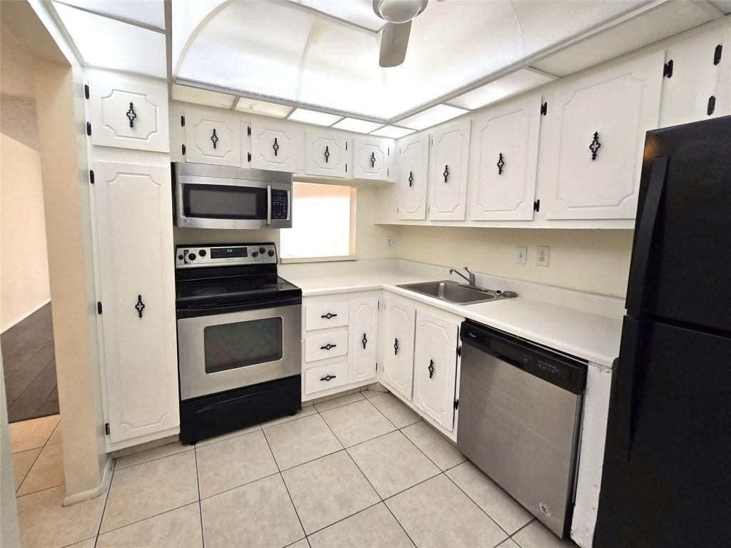 4334 NW 9th Avenue #9-3B, Deerfield Beach, FL 33064 photo 2
