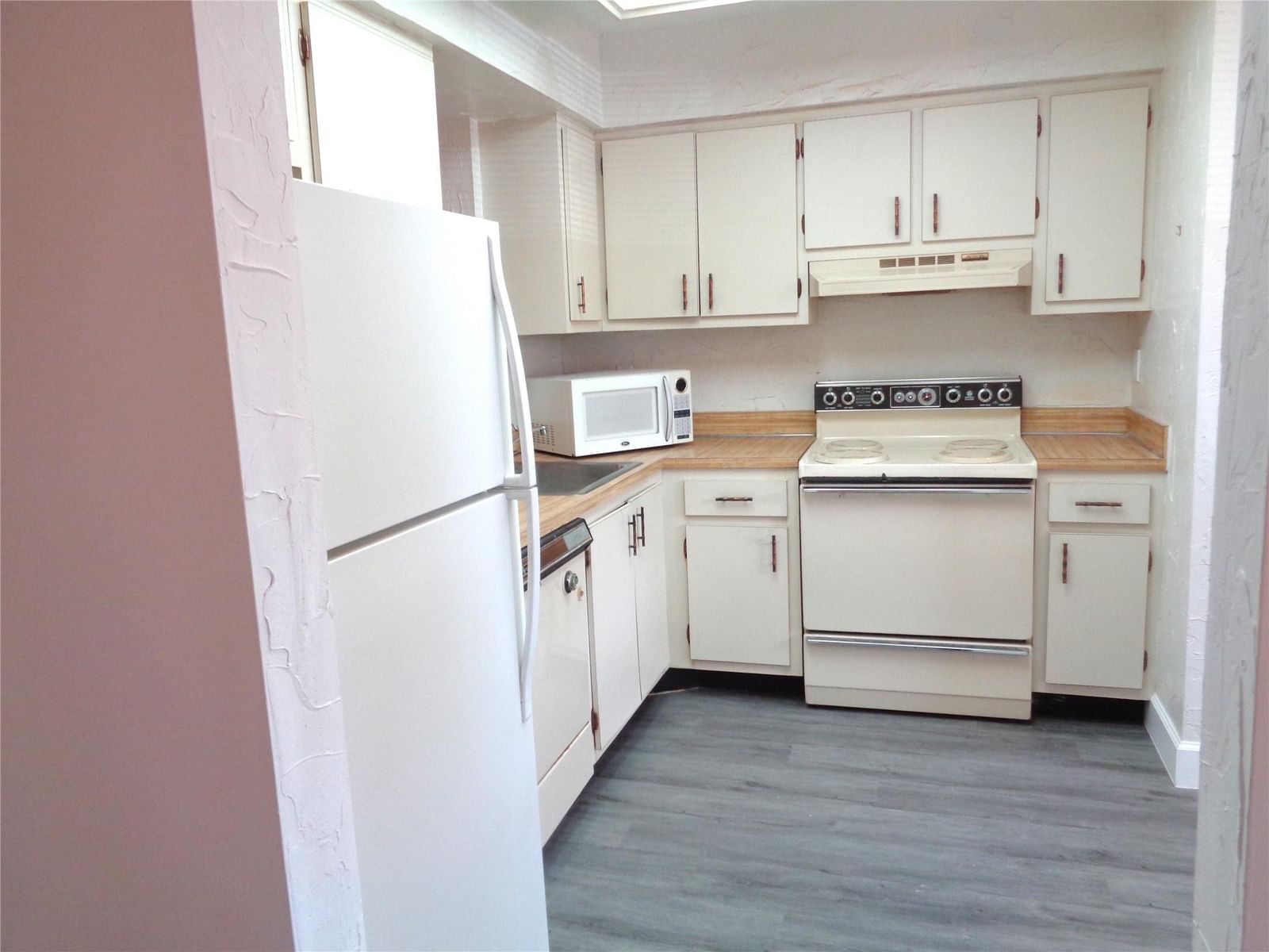 7320 Lake Circle Drive #101, Margate, FL 33063 photo 4