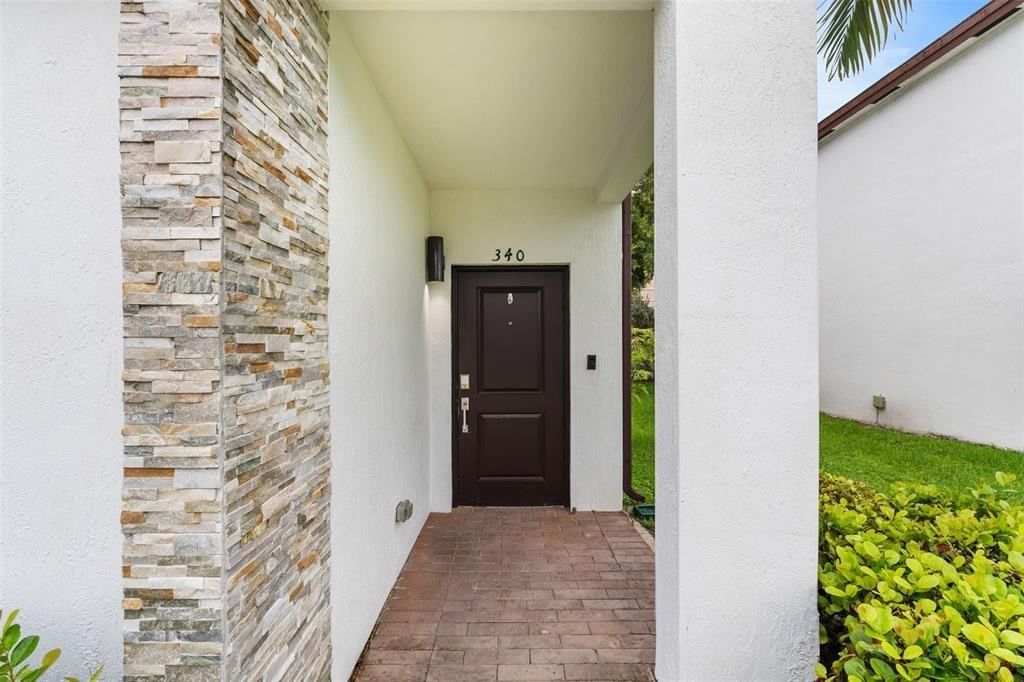 340 NE 208th Terrace #340, Miami, FL 33179 photo 4