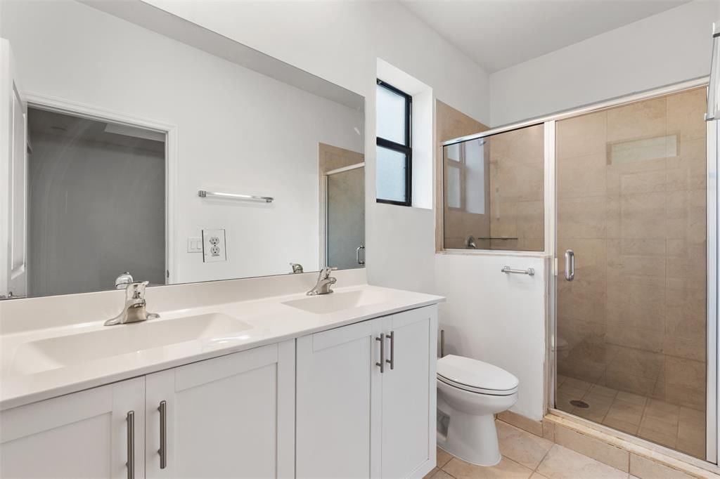 340 NE 208th Terrace #340, Miami, FL 33179 photo 5