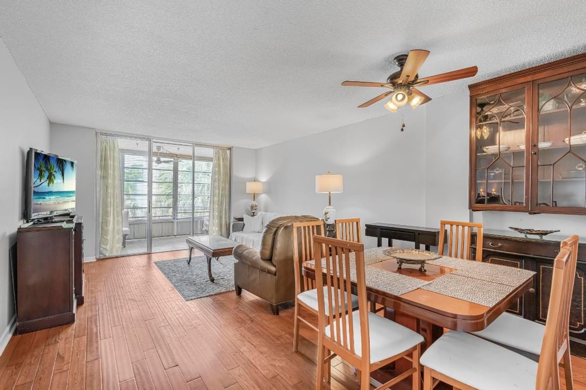 3000 NW 48th Terrace #423, Lauderdale Lakes, FL 33313 photo 2