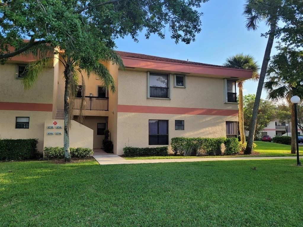2744 S Carambola Circle #1919, Coconut Creek, FL 33066 photo 2