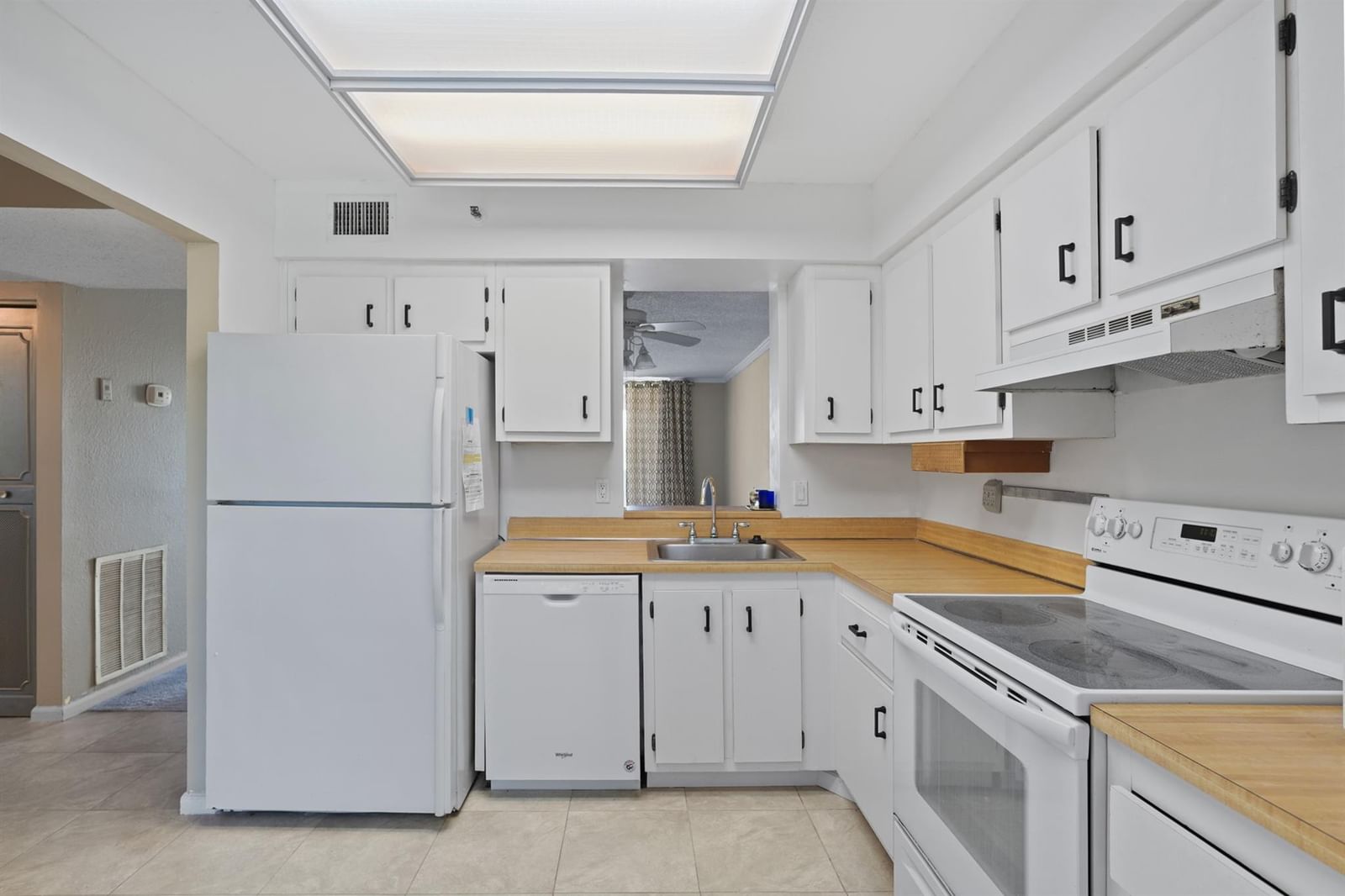 4550 NW 18th Avenue #301, Deerfield Beach, FL 33064 photo 3