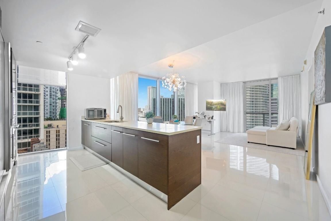 475 Brickell Avenue #1815, Miami, FL 33131 photo 4
