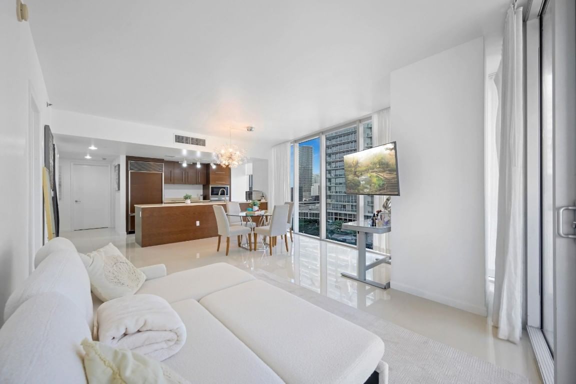 475 Brickell Avenue #1815, Miami, FL 33131 photo 5