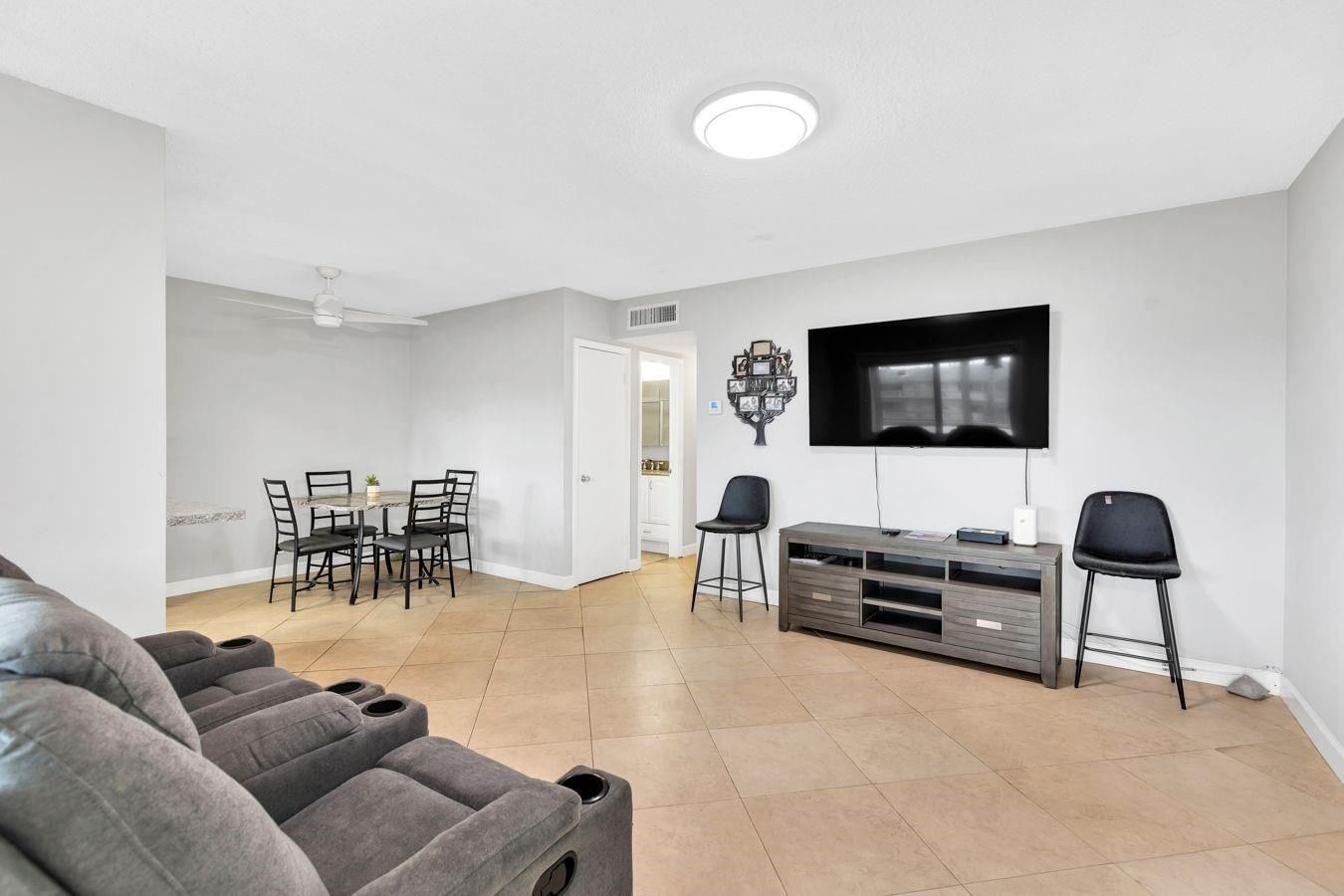 5300 Washington Street #D308, Hollywood, FL 33021 photo 2