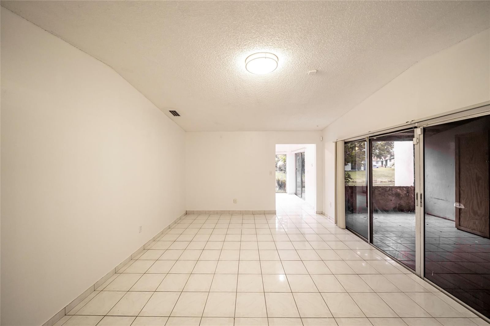 9510 W Fern Lane, Miramar, FL 33025 photo 2