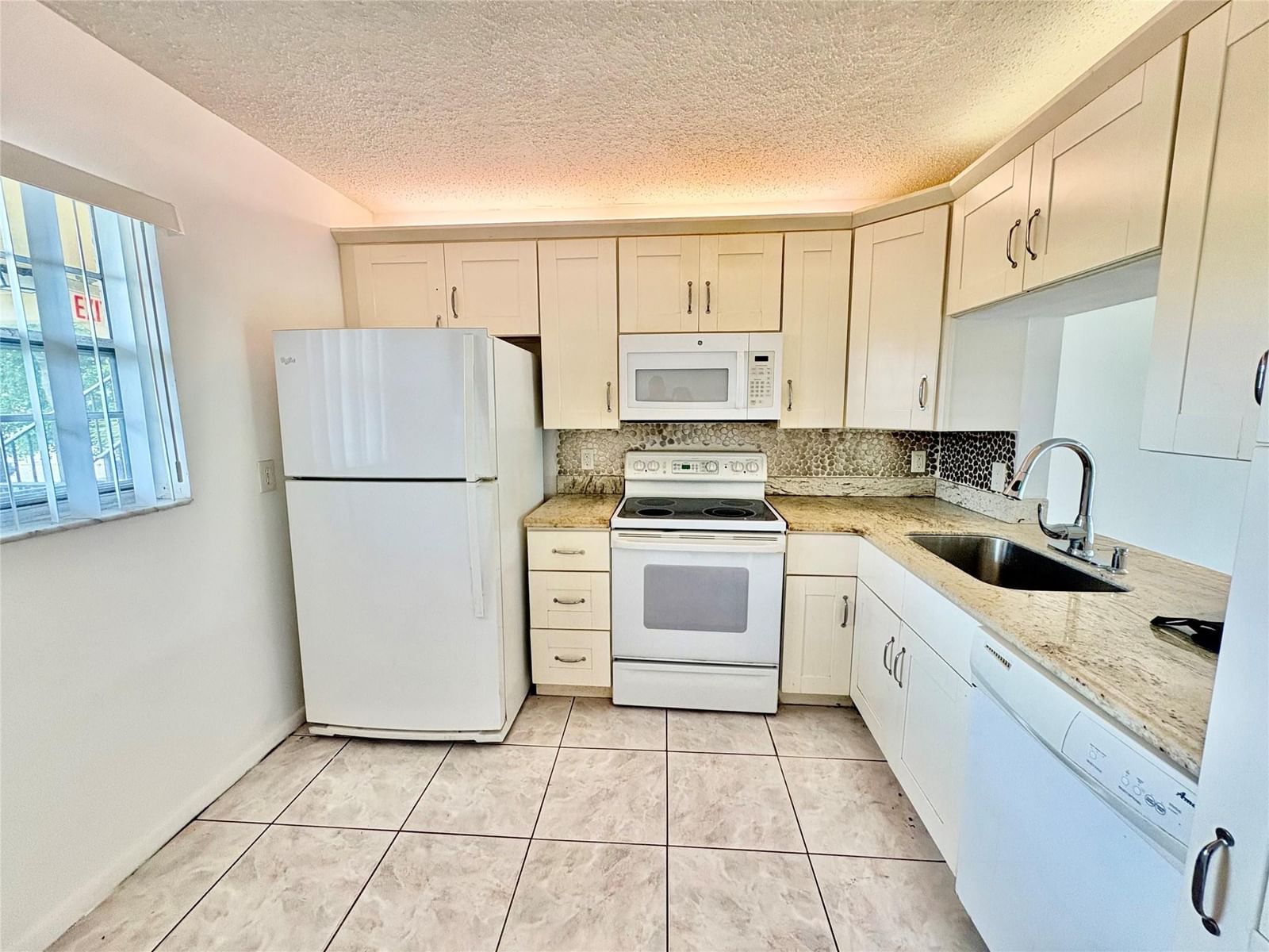 3905 N Nob Hill Road #201, Sunrise, FL 33351 photo 5