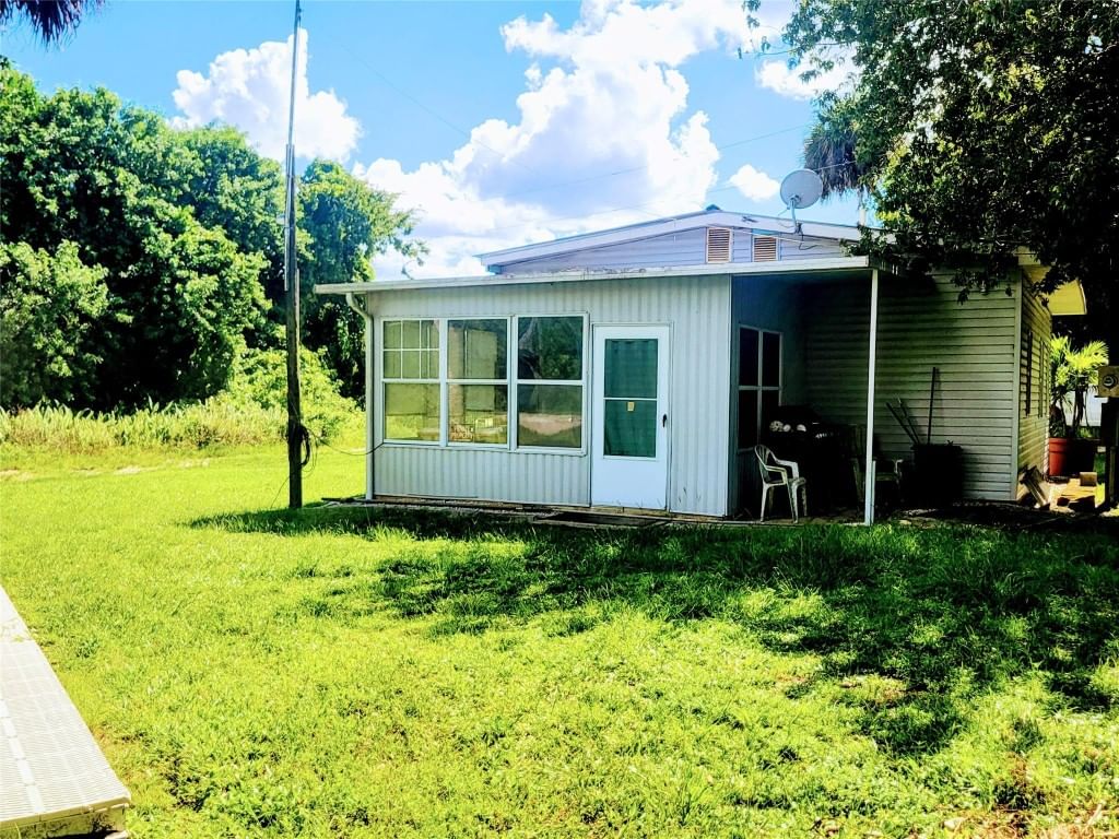 1048 Arvin Lane, Moore Haven, FL 33471 photo 4